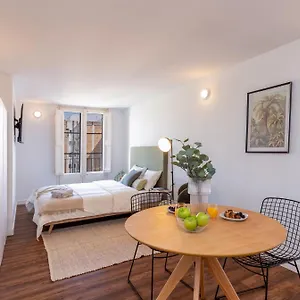  Apartment Soho Design Studios Ramblas